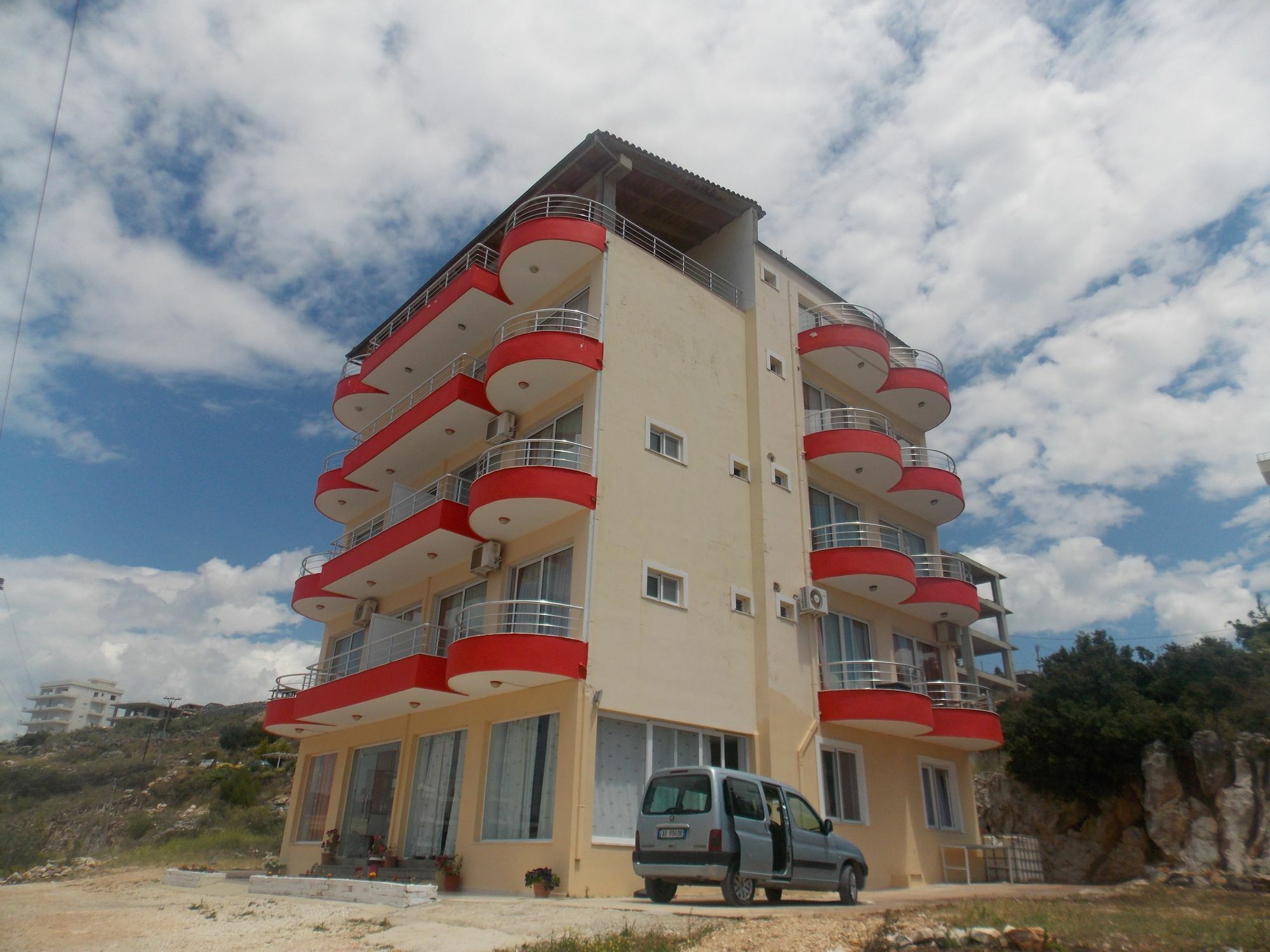 Damian Saranda Hotel Exterior photo